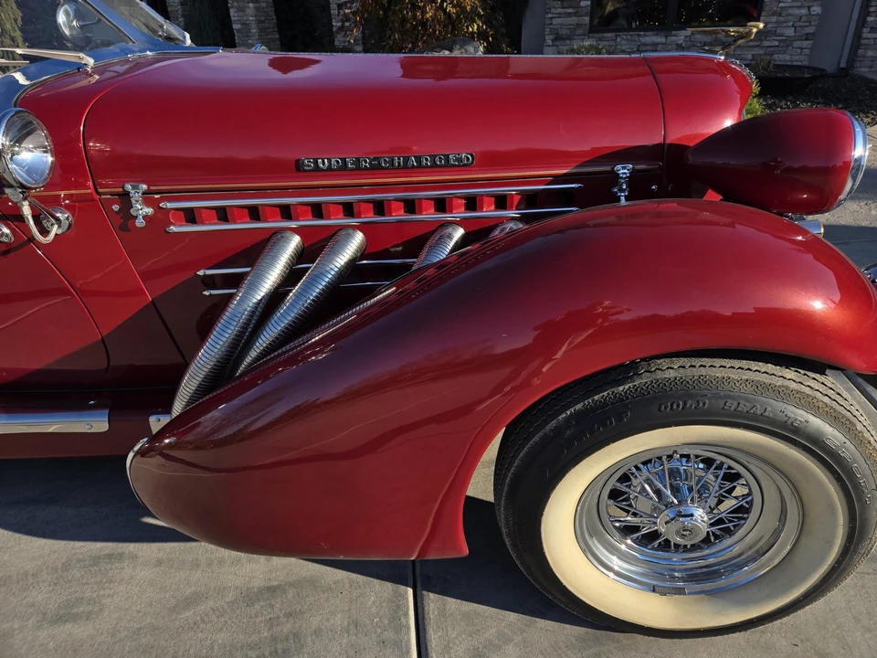 Auburn Speedster - Image 30 of 31