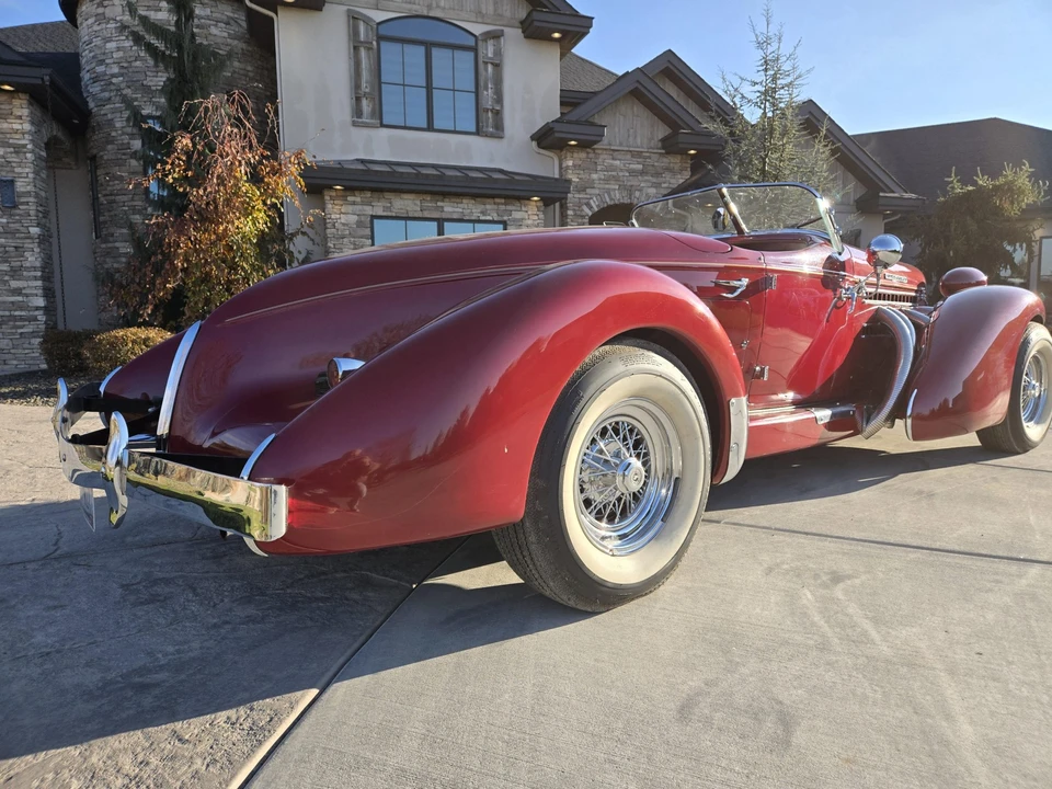Auburn Speedster - Image 9 of 31