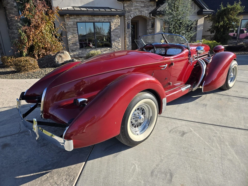 Auburn Speedster - Image 10 of 31