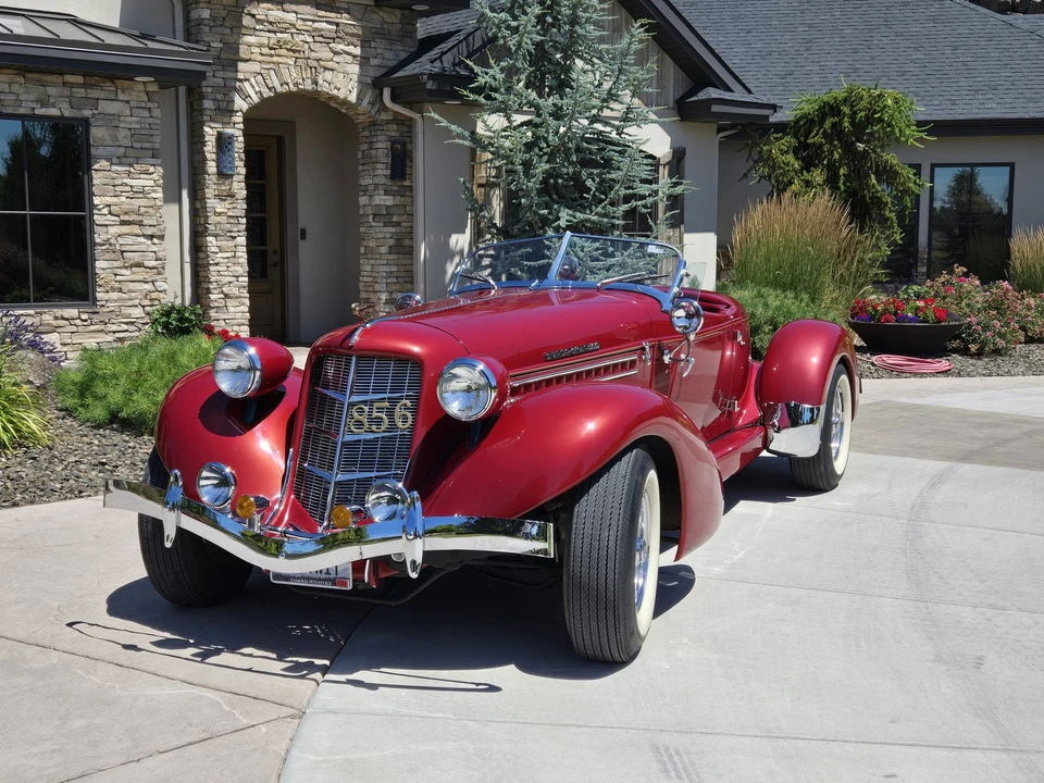 Auburn Speedster - Image 2 of 31