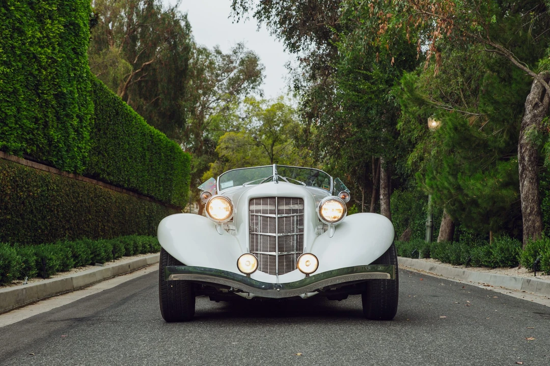 Auburn Speedster - Image 3 of 31
