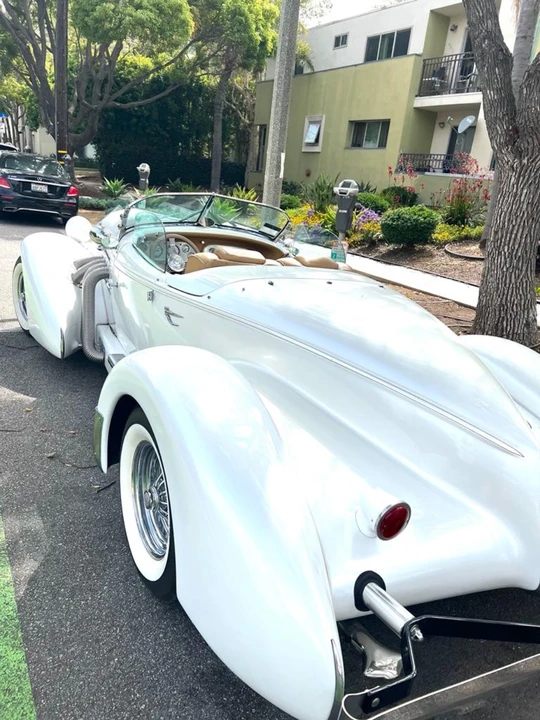 Auburn Speedster - Image 12 of 31
