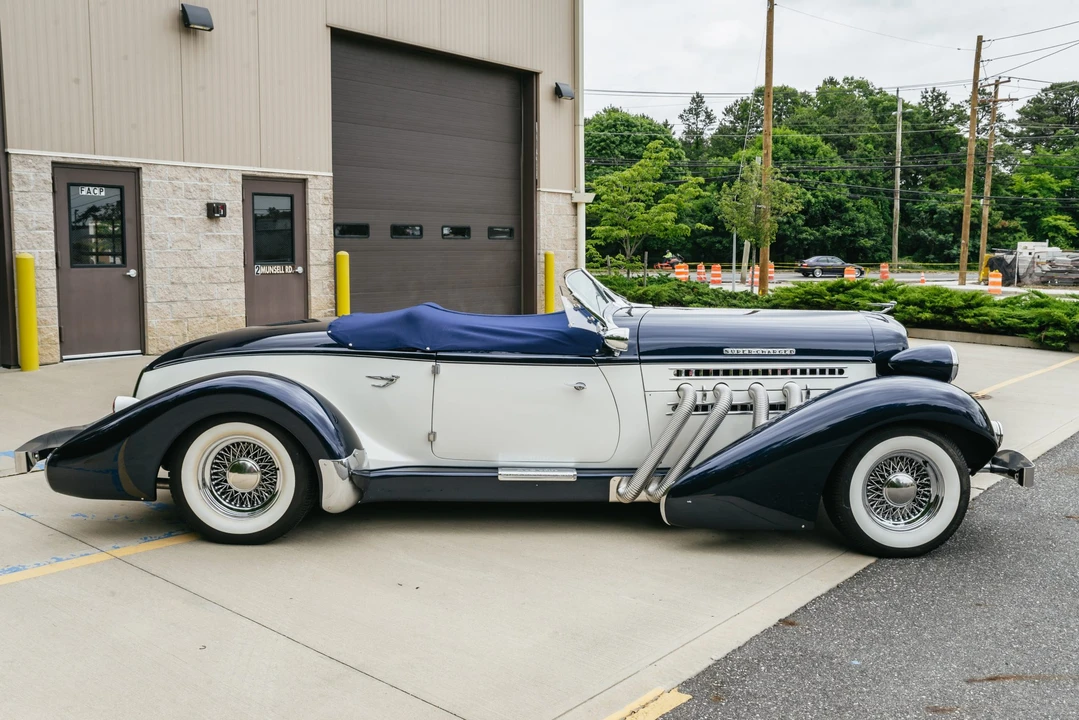 Auburn Speedster - Image 8 of 31