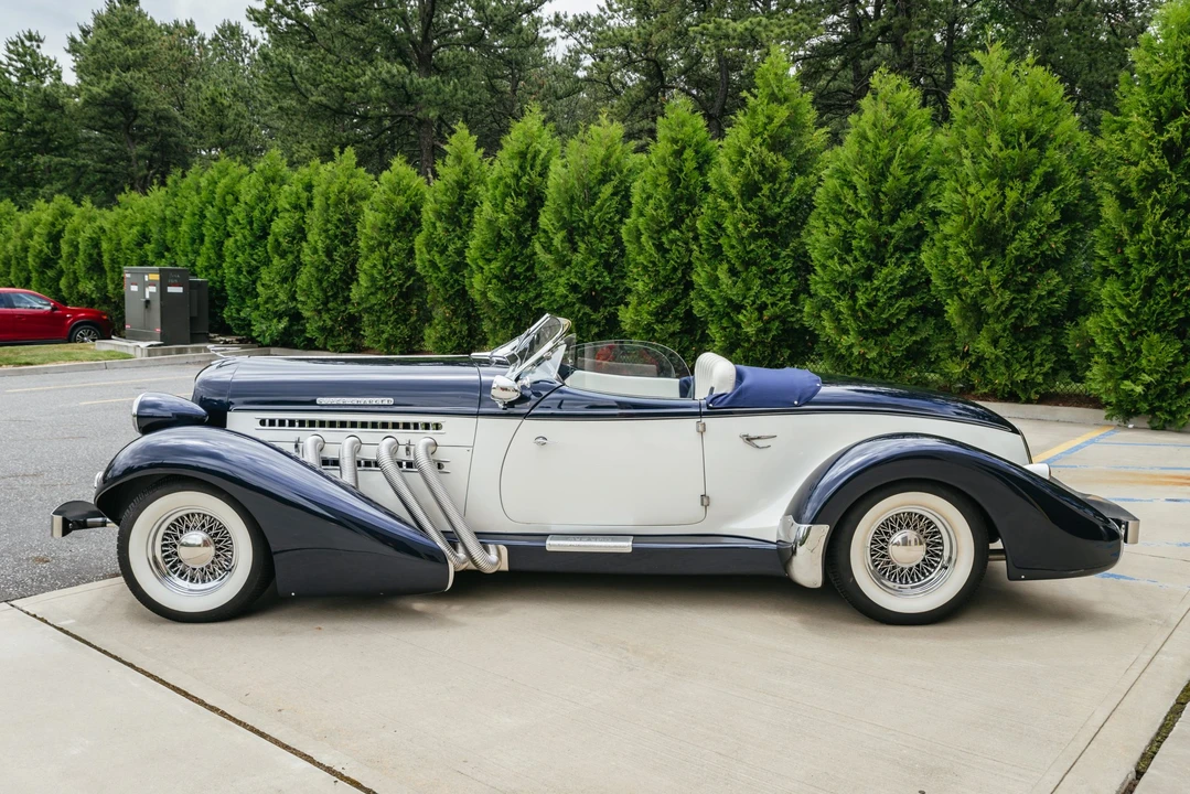 Auburn Speedster - Image 3 of 31