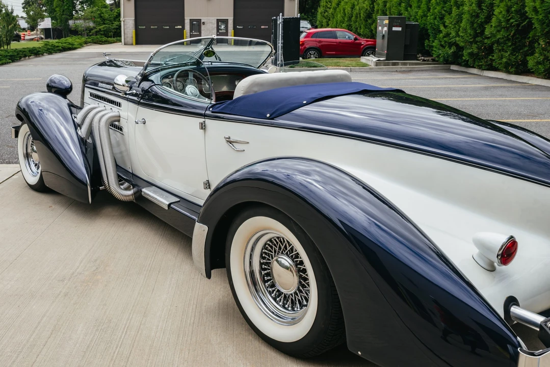 Auburn Speedster - Image 30 of 31