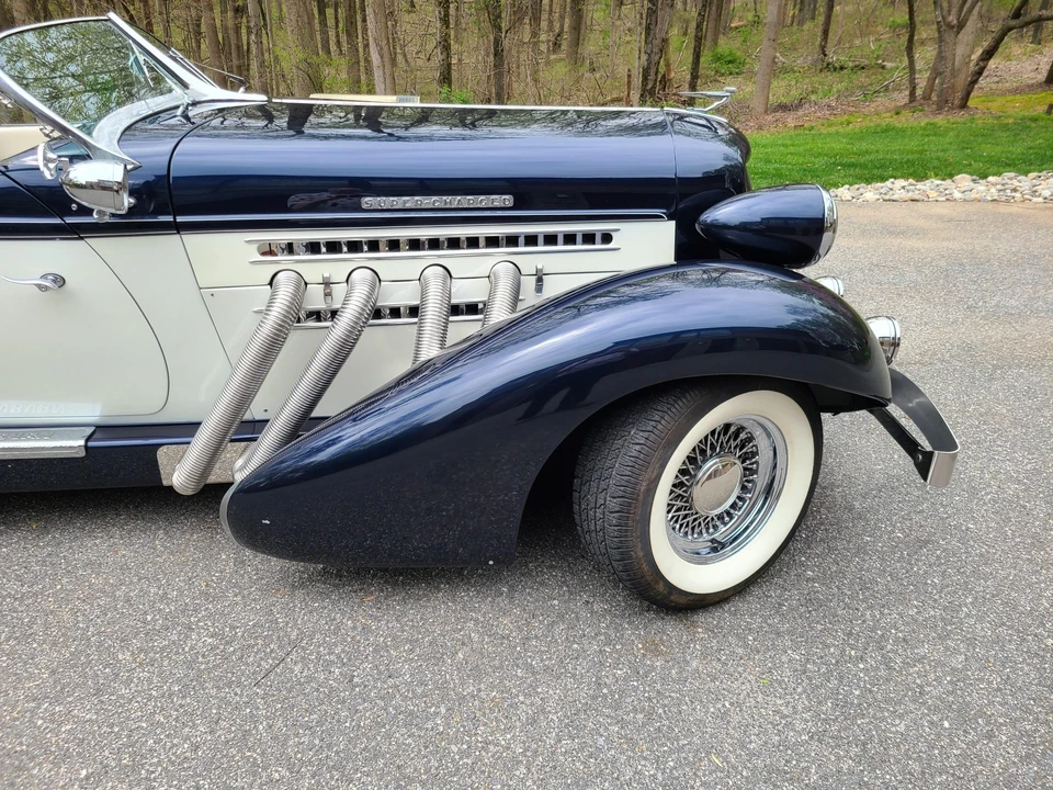 Auburn Speedster - Image 14 of 31