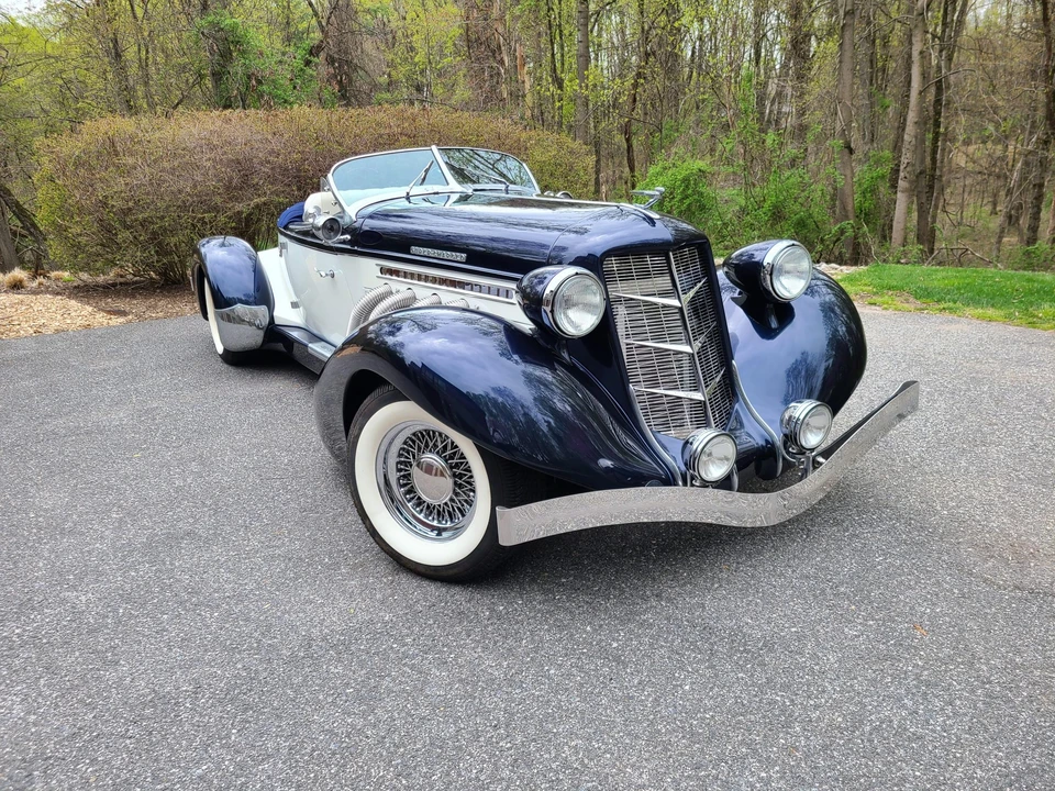 Auburn Speedster - Image 2 of 31