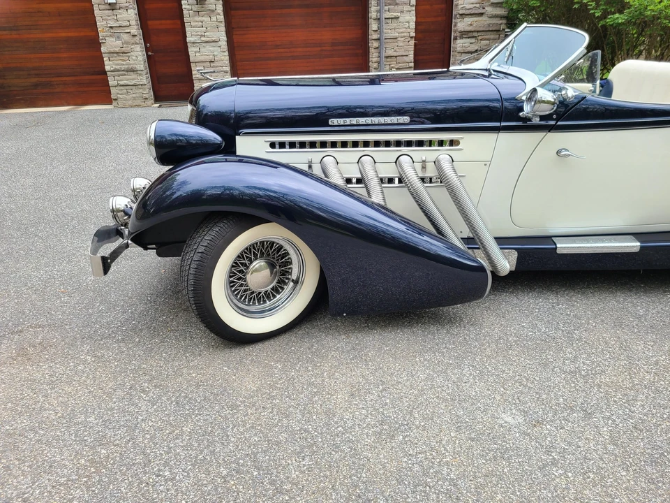 Auburn Speedster - Image 13 of 31