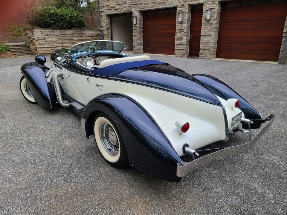 Auburn Speedster - Image 6 of 31