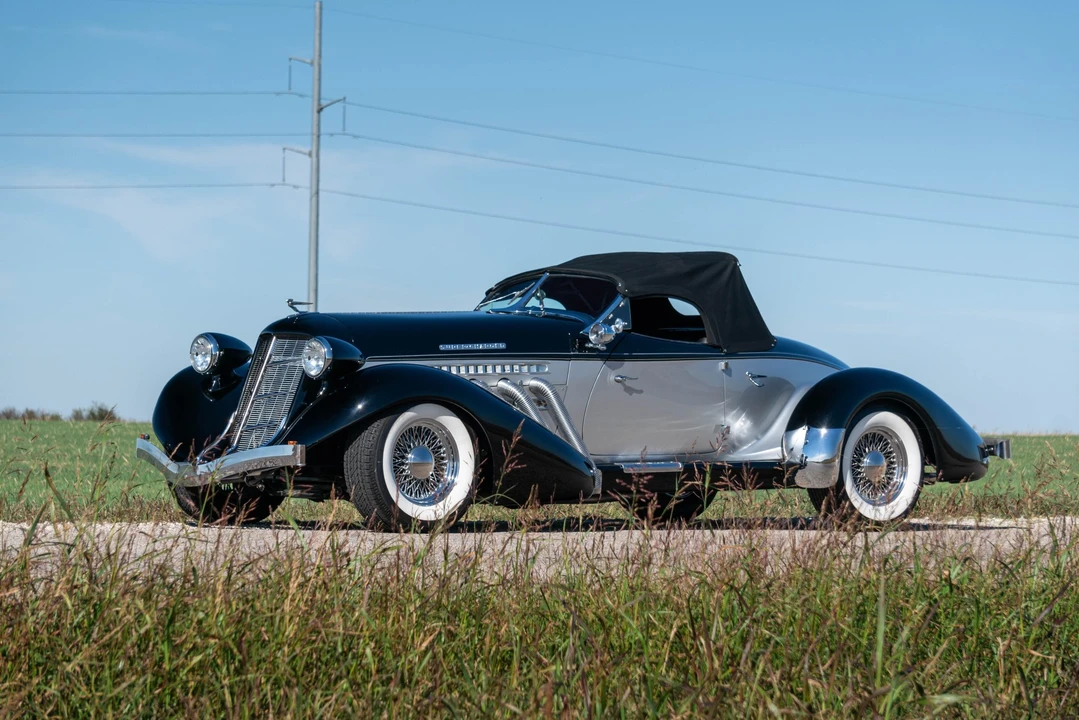 Auburn Speedster - Image 15 of 31