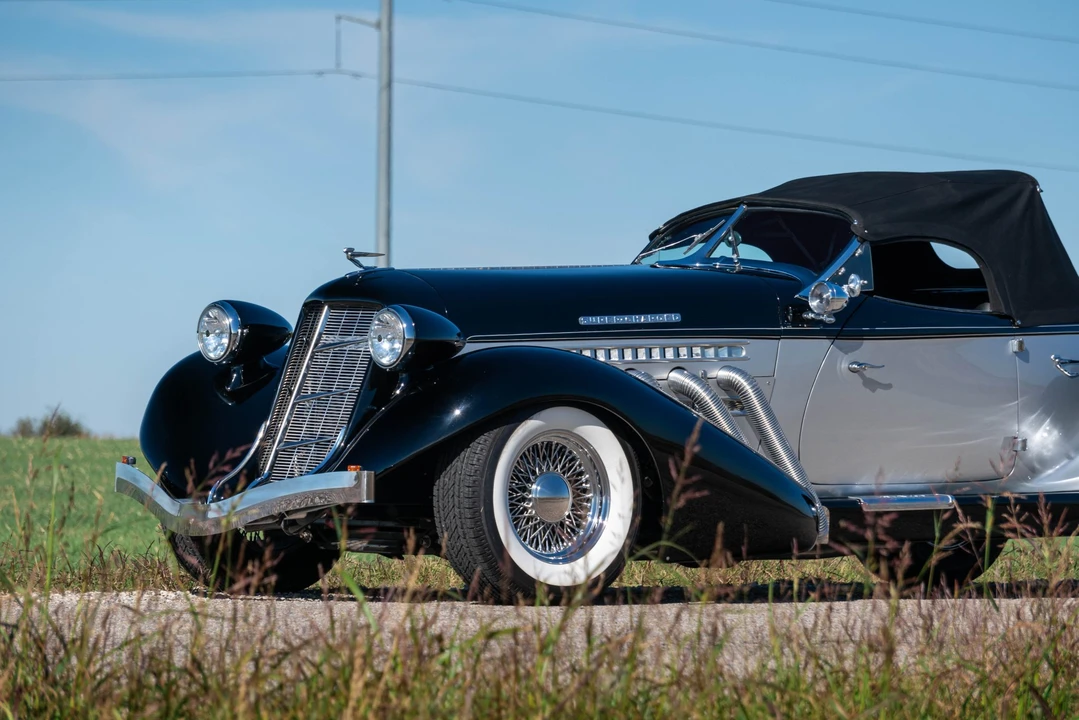 Auburn Speedster - Image 28 of 31