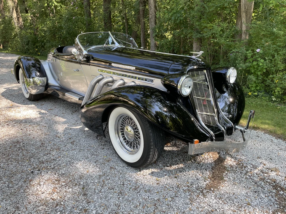 Auburn Speedster - Image 2 of 31