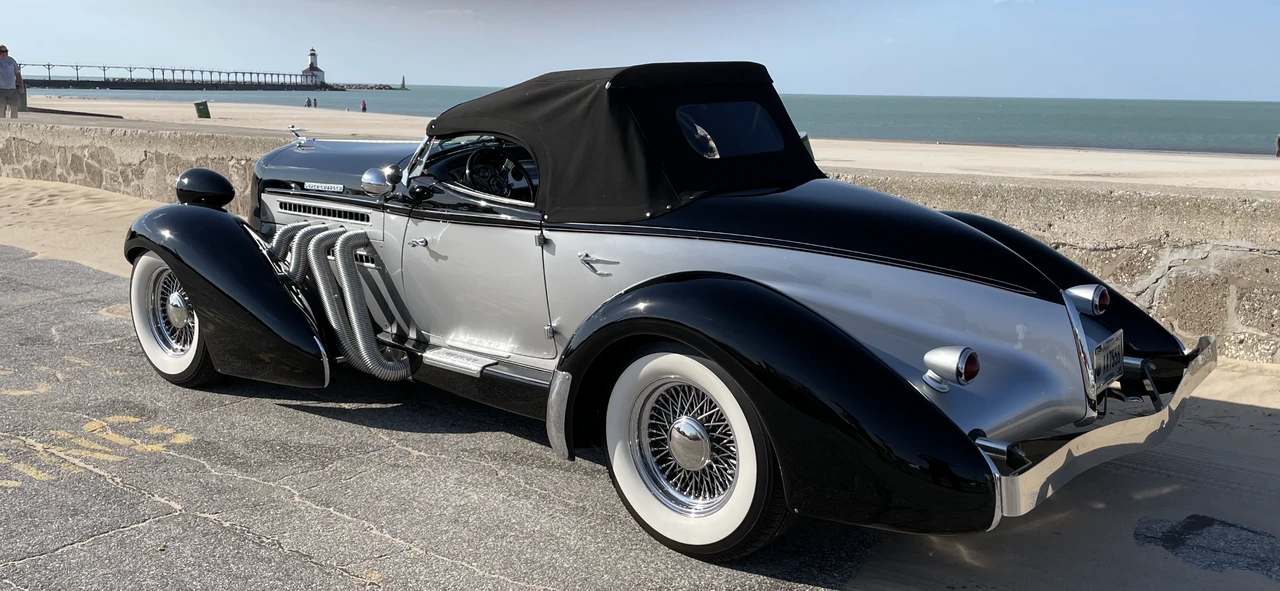 Auburn Speedster - Image 4 of 31