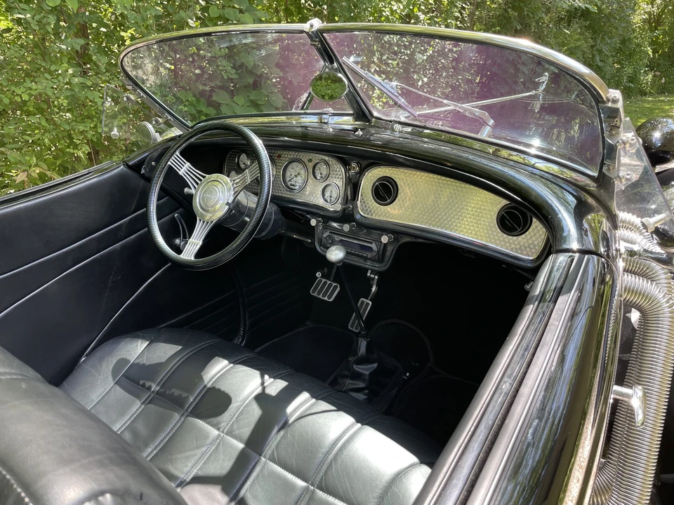 Auburn Speedster - Image 28 of 31