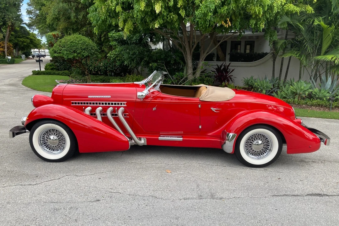 Auburn Speedster - Image 14 of 31