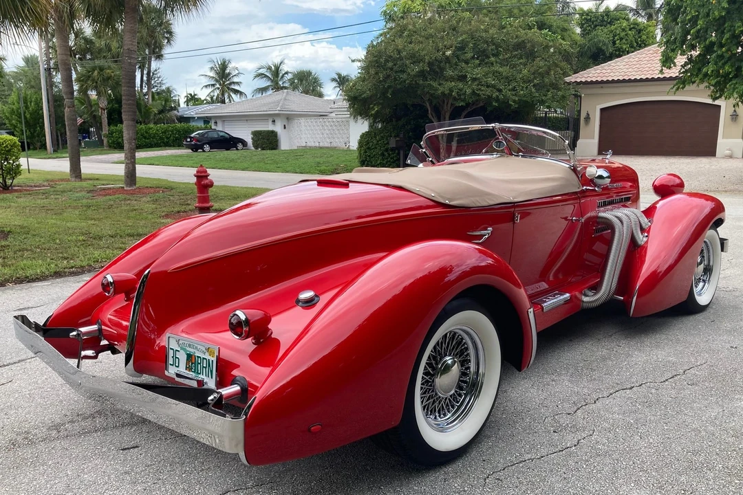 Auburn Speedster - Image 9 of 31