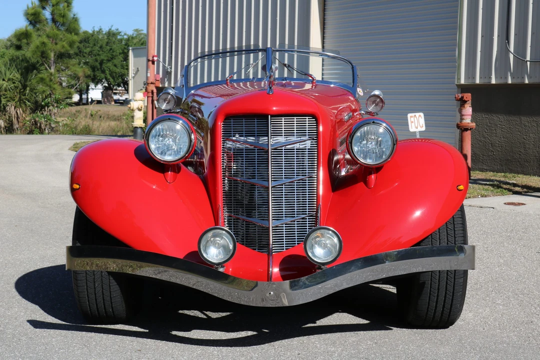 Auburn Speedster - Image 19 of 31