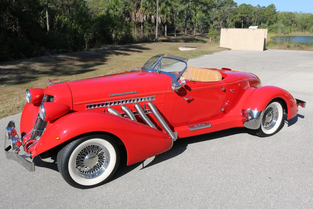 Auburn Speedster - Image 4 of 31