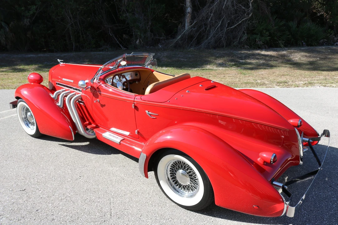 Auburn Speedster - Image 9 of 31
