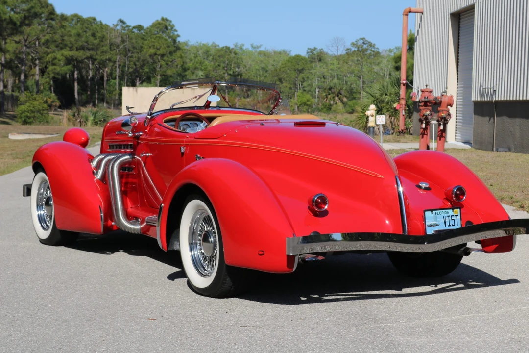 Auburn Speedster - Image 10 of 31