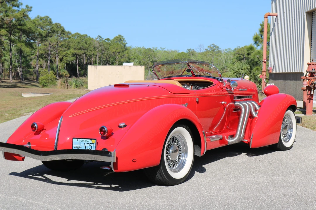Auburn Speedster - Image 15 of 31