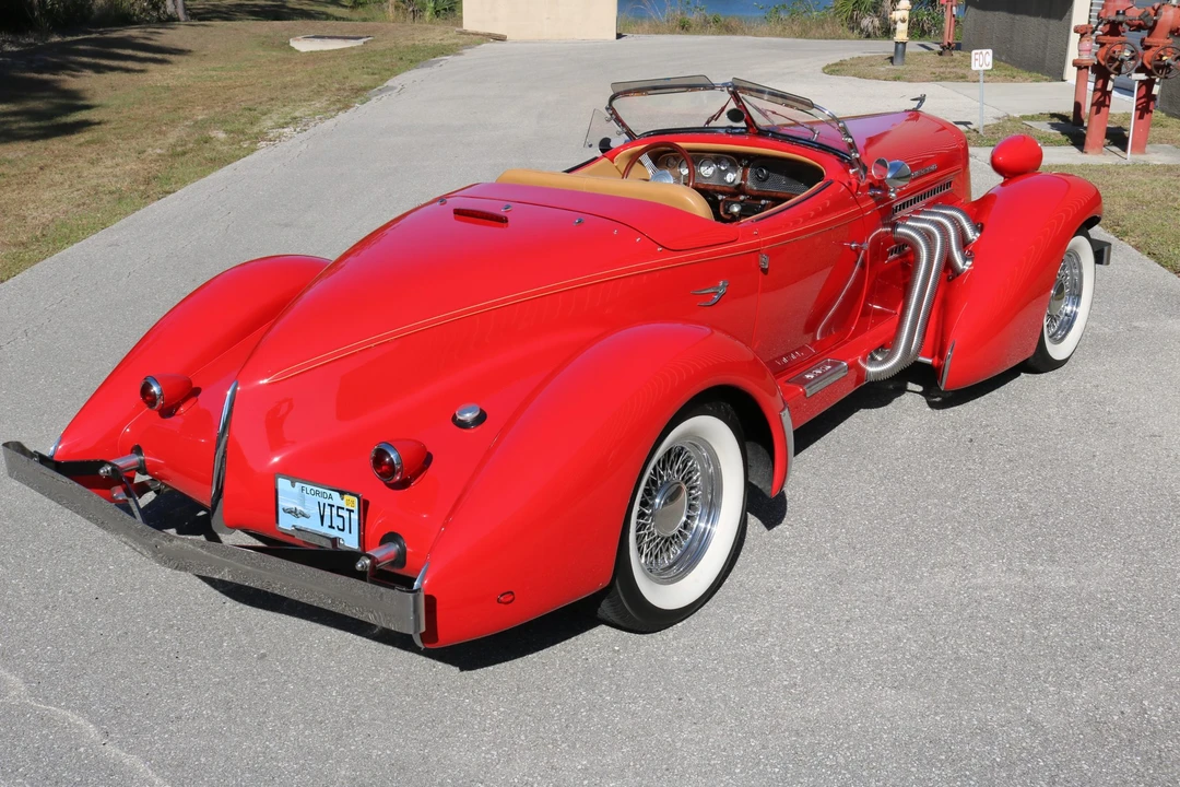 Auburn Speedster - Image 14 of 31