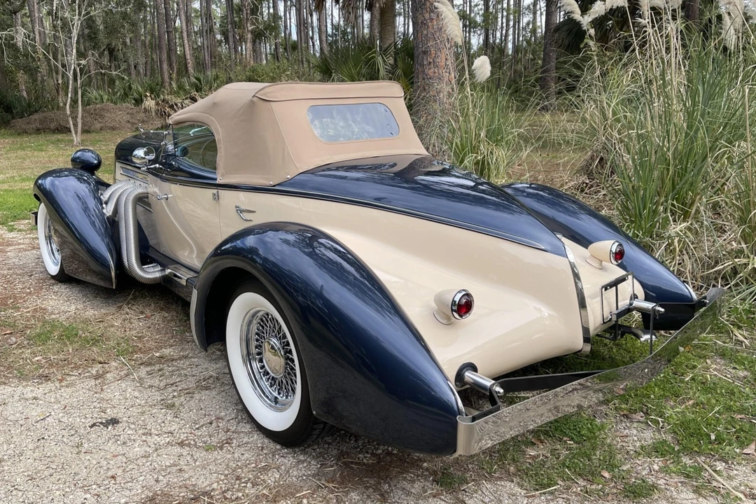 Auburn Speedster - Image 5 of 31