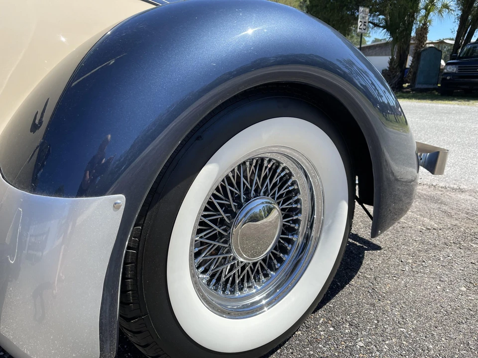 Auburn Speedster - Image 28 of 31