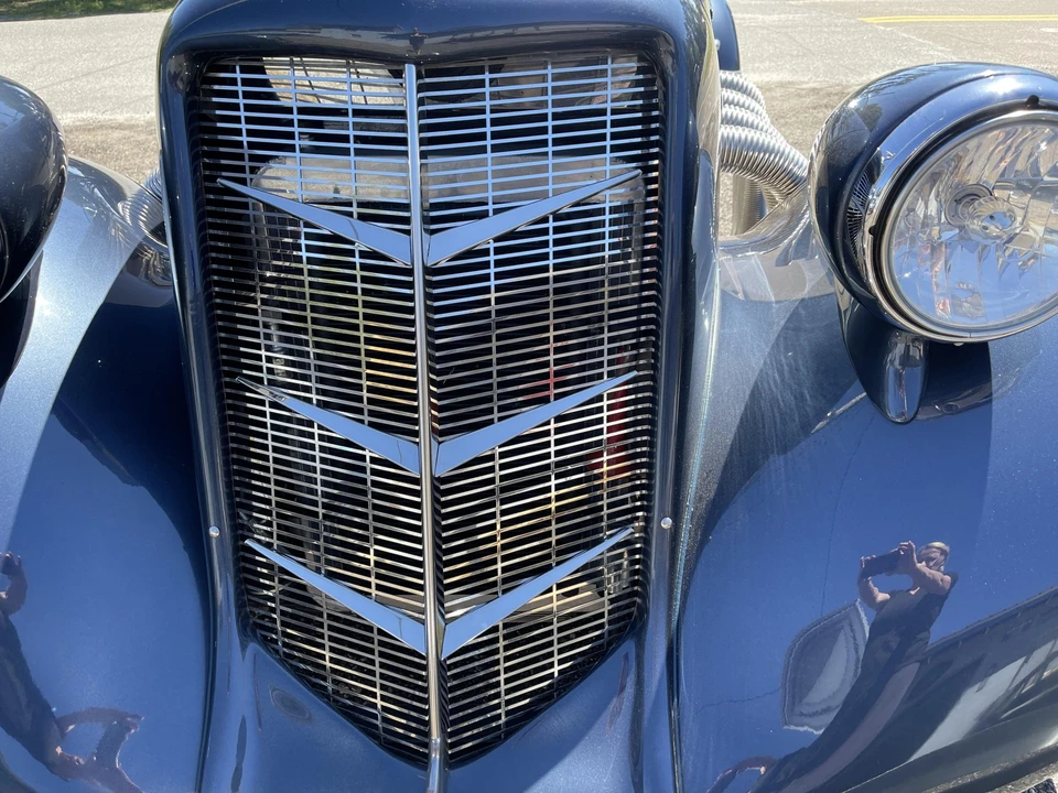 Auburn Speedster - Image 12 of 31