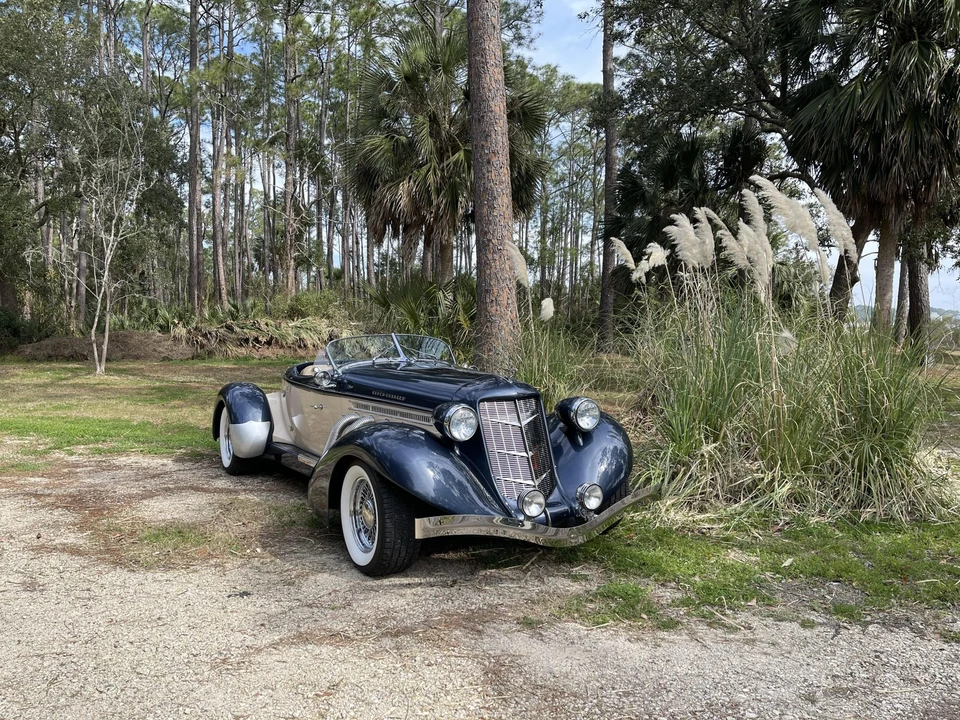 Auburn Speedster - Image 9 of 31