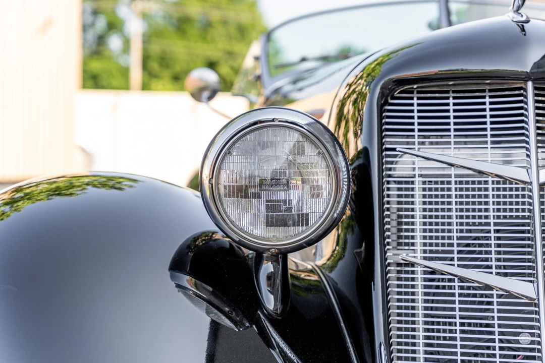 Auburn Speedster - Image 27 of 31