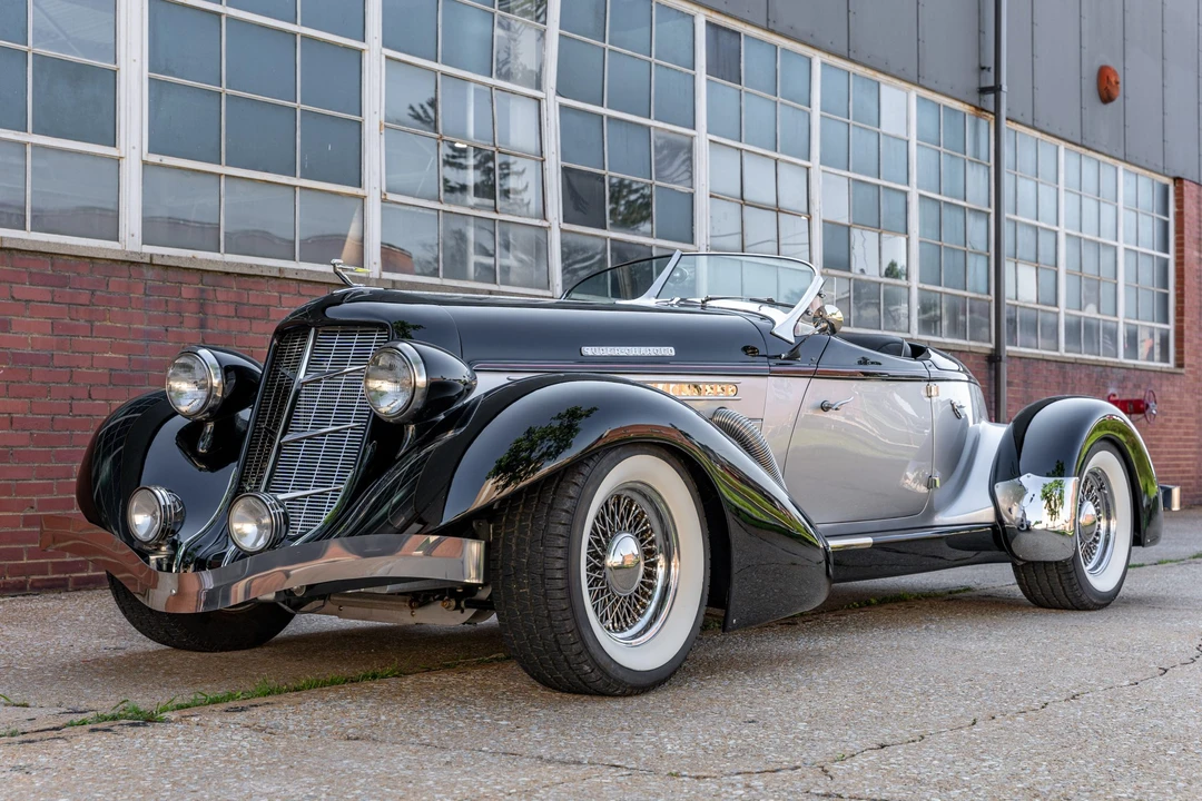 Auburn Speedster - Image 5 of 31