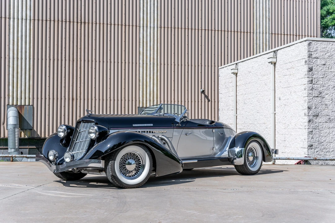 Auburn Speedster - Image 7 of 31