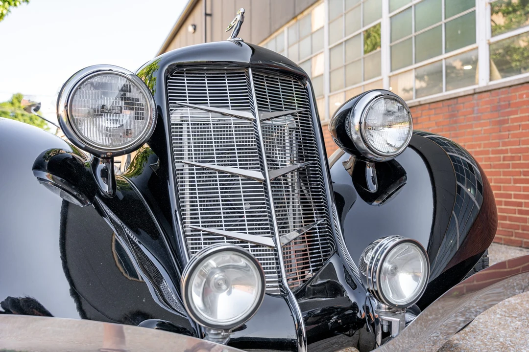 Auburn Speedster - Image 21 of 31
