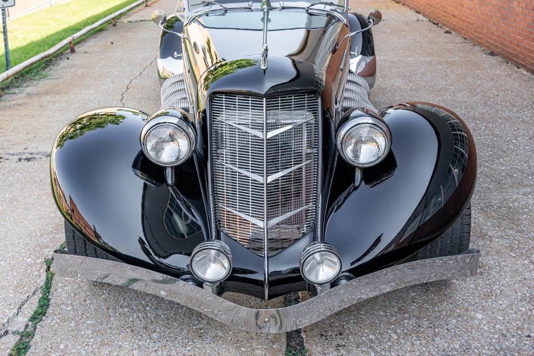 Auburn Speedster - Image 22 of 31