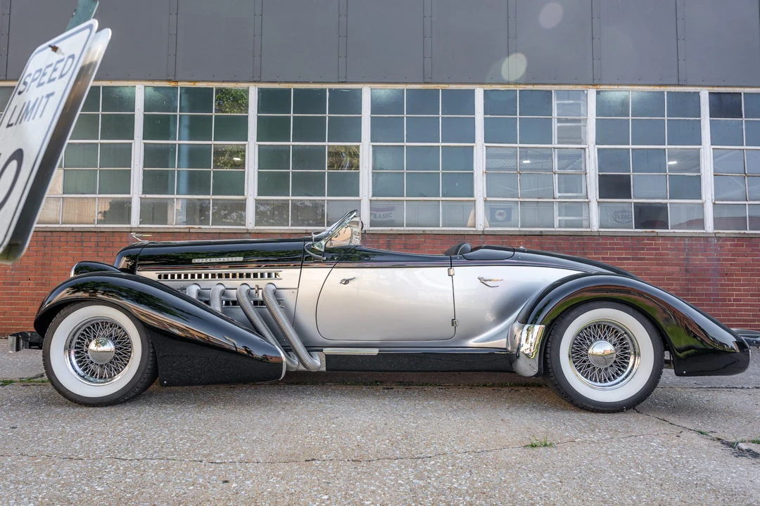 Auburn Speedster - Image 10 of 31