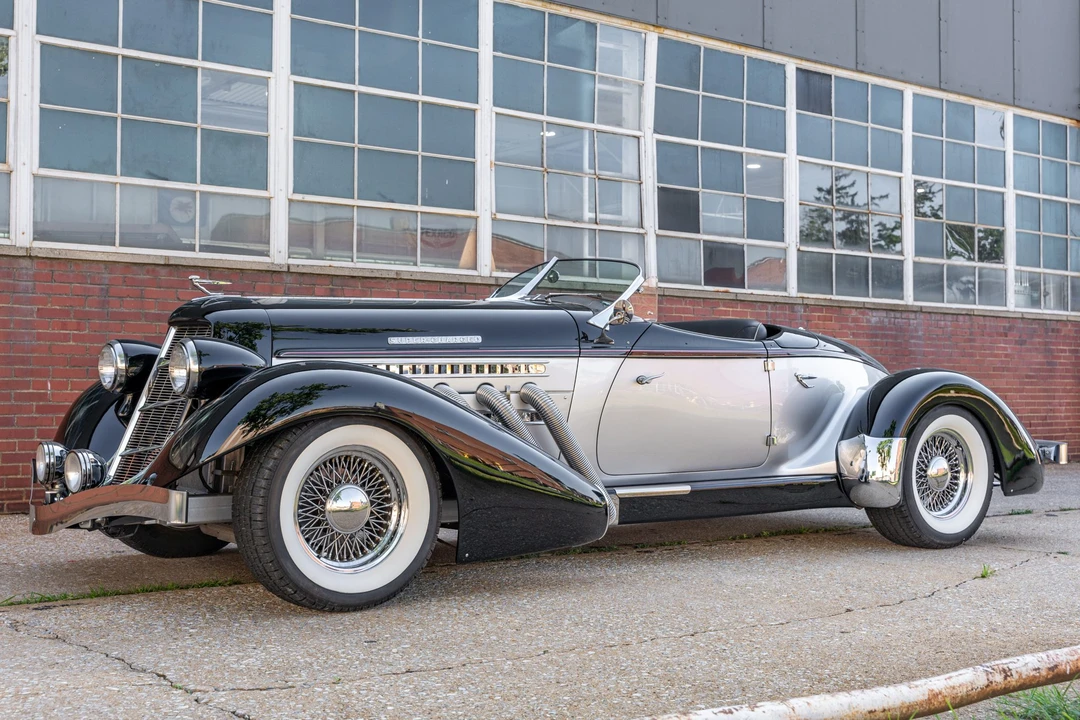 Auburn Speedster - Image 6 of 31