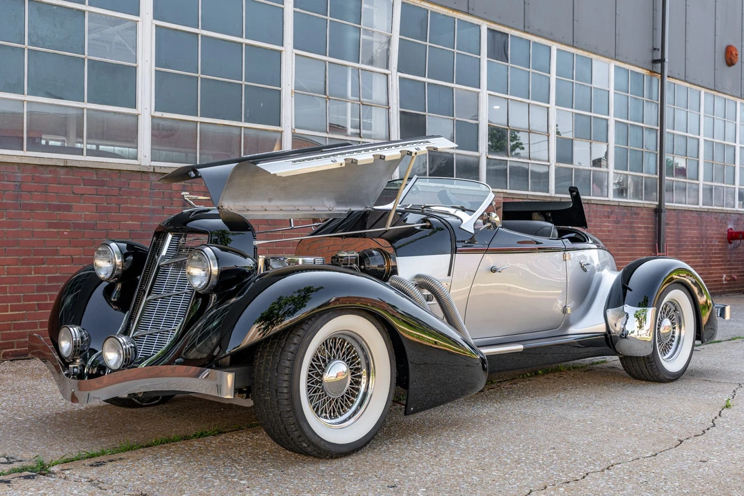 Auburn Speedster - Image 18 of 31