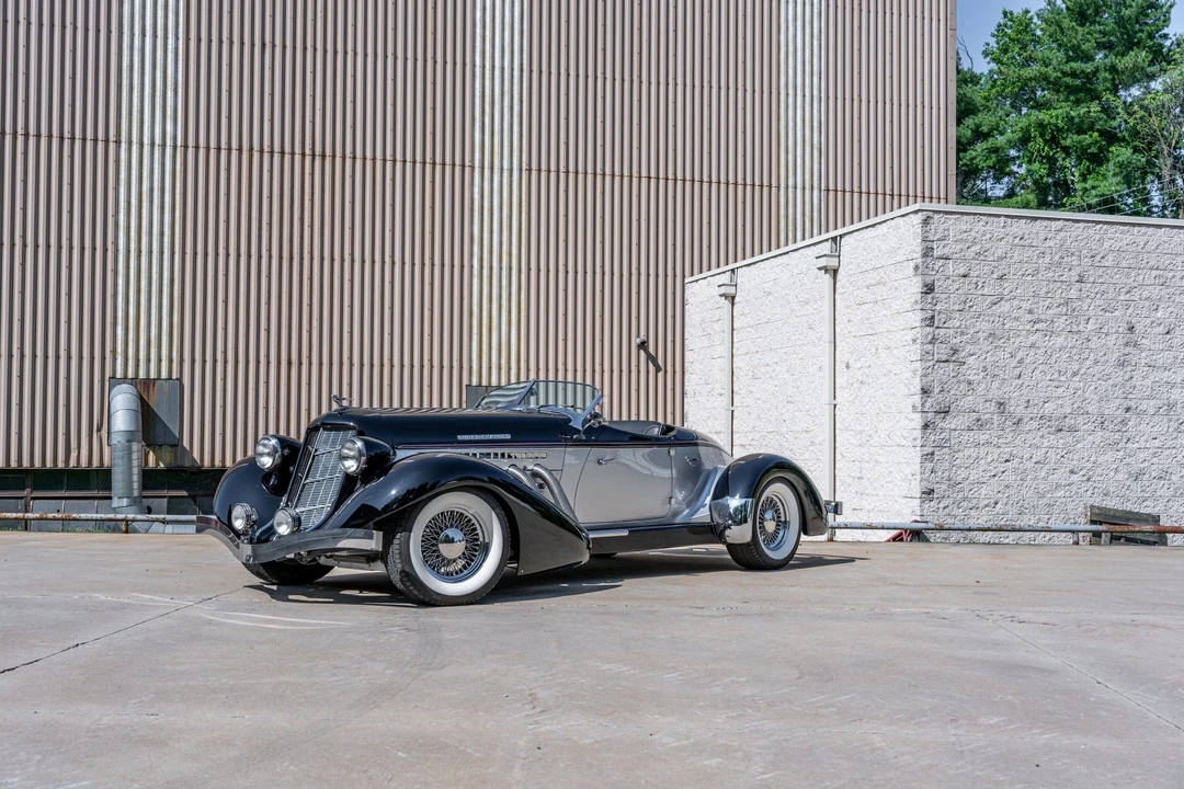 Auburn Speedster - Image 8 of 31