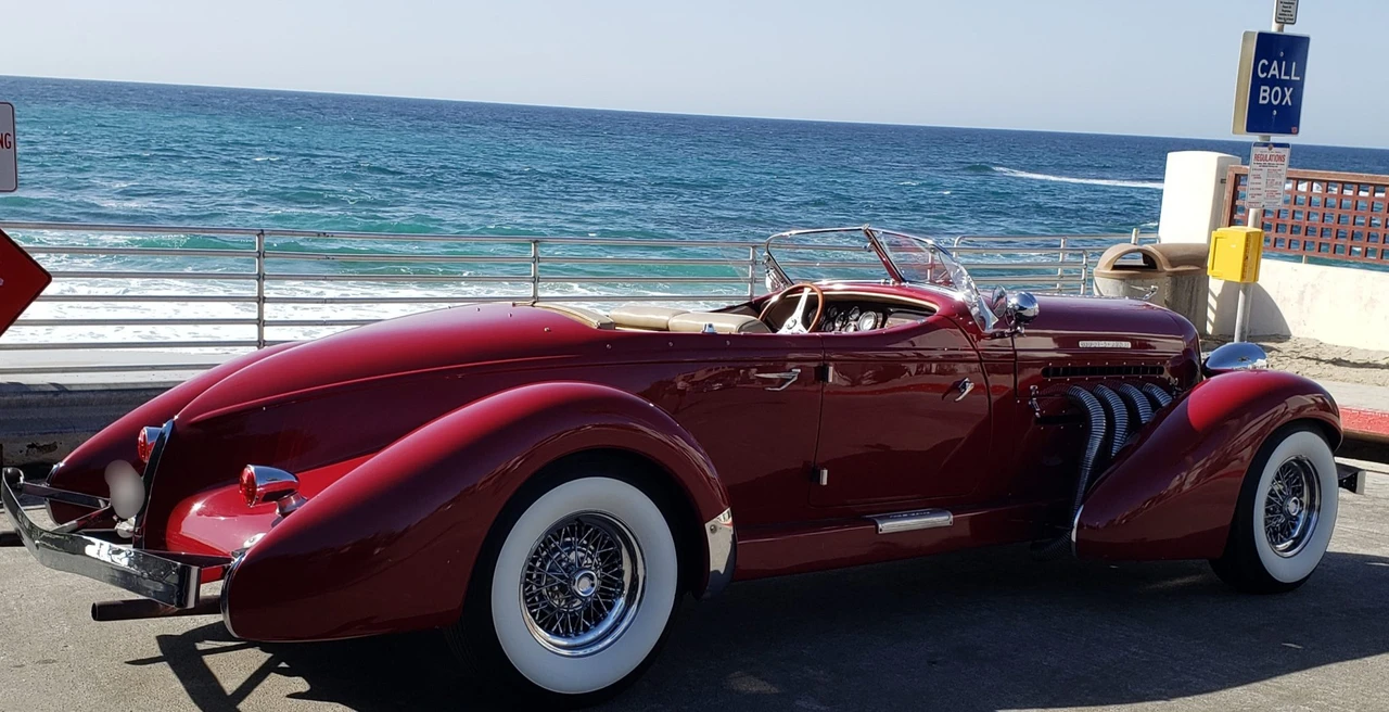 Auburn Speedster - Image 12 of 31