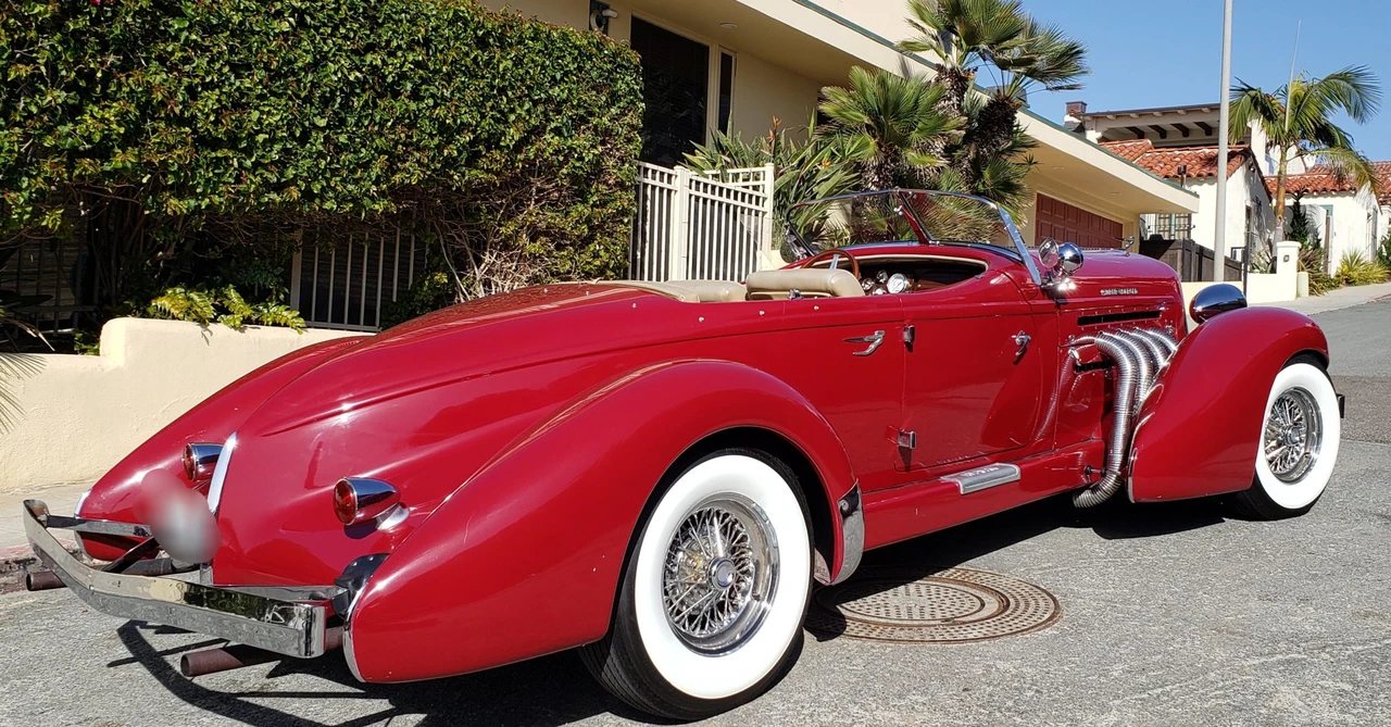 Auburn Speedster - Image 14 of 31