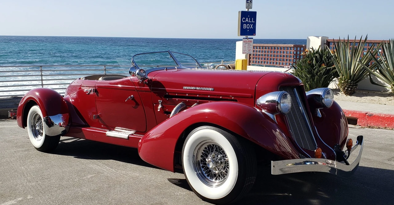 Auburn Speedster - Image 4 of 31