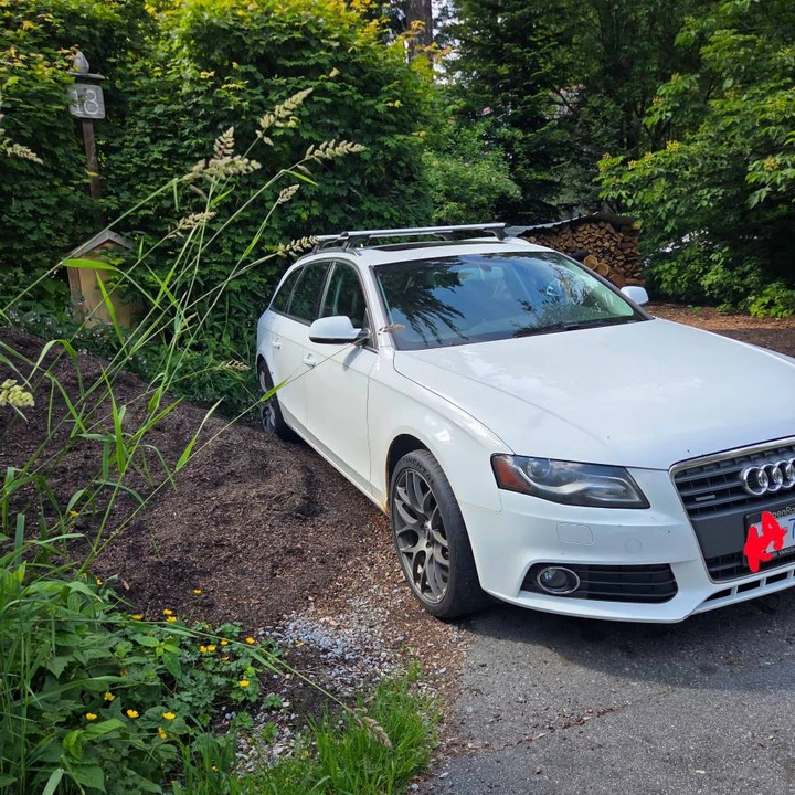 2010 Audi B8 A4 - Image 2 of 3