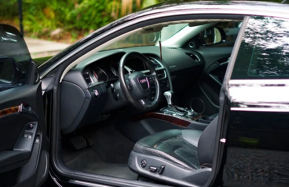 2009 Audi B8 A5 - Image 7 of 10
