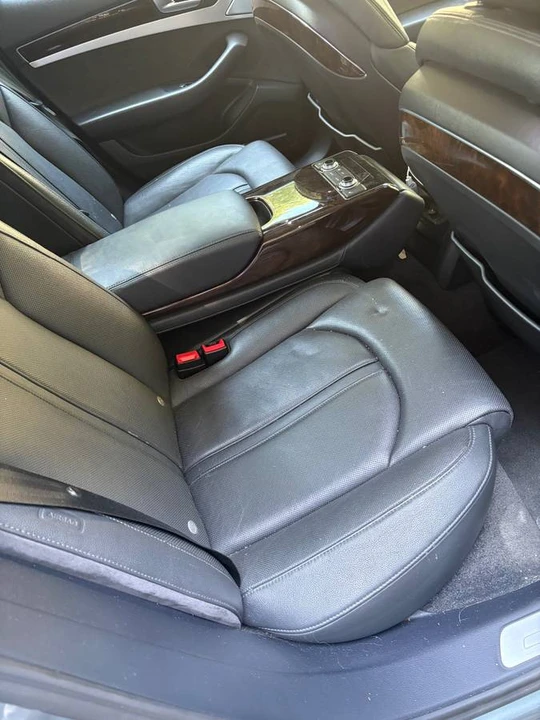 2011 Audi D4 A8 - Image 7 of 7