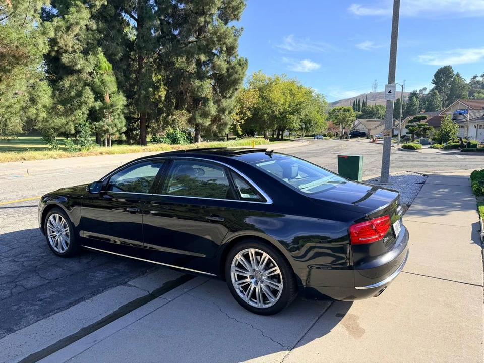 2012 Audi D4 A8 - Image 2 of 24