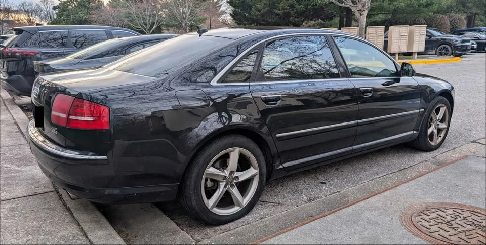 2010 Audi D4 A8 - Image 8 of 10