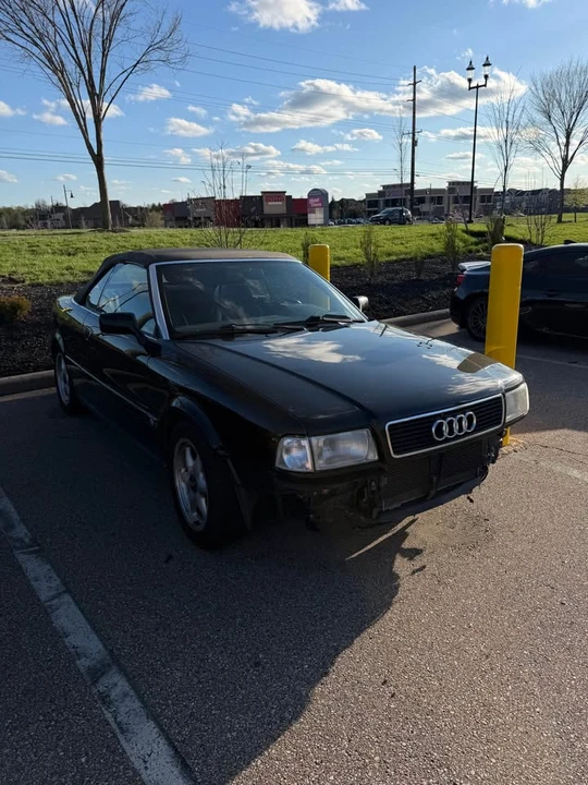 1995 Audi Coupe & Cabriolet - Image 2 of 2