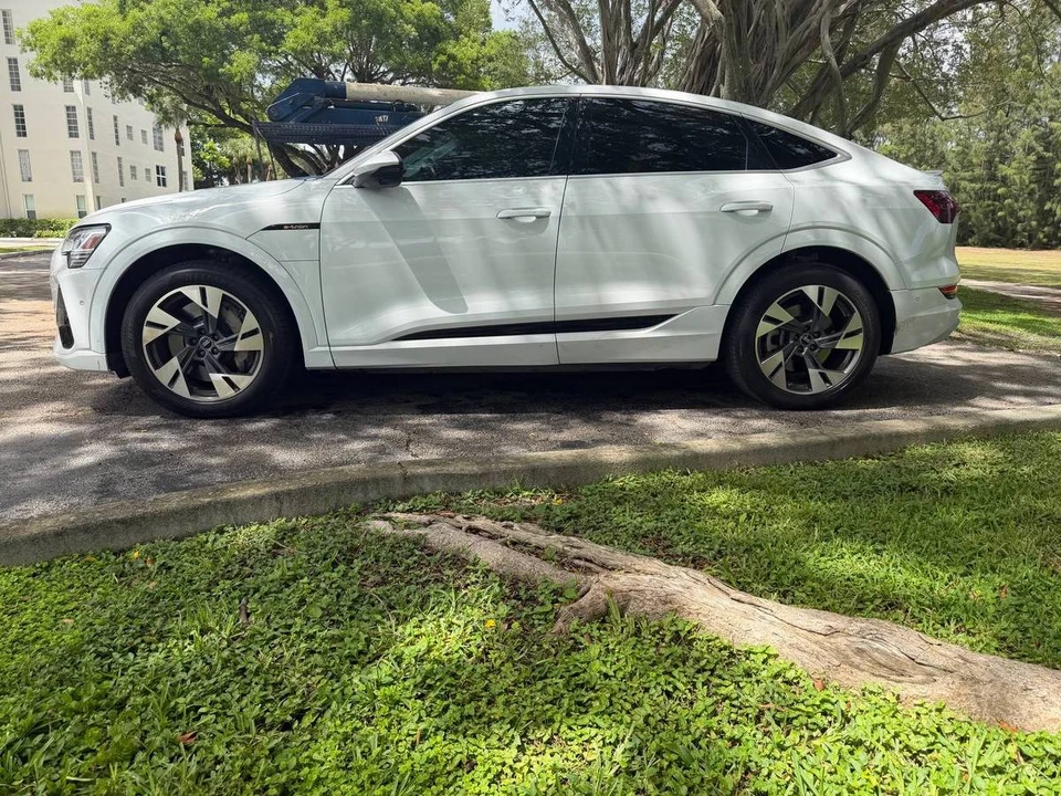 2022 Audi e-tron - Image 3 of 14
