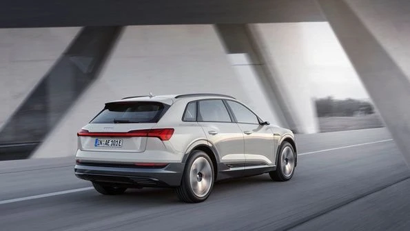 2019 Audi 4M Q7 e-tron - Image 13 of 14